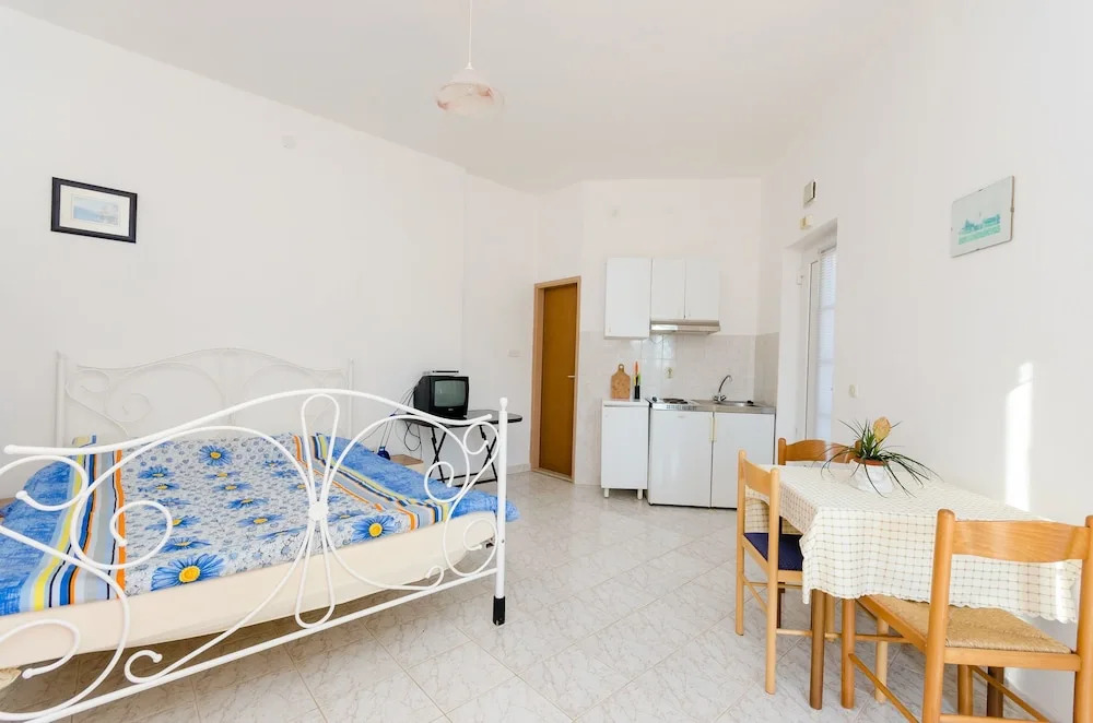 Apartments Danilo