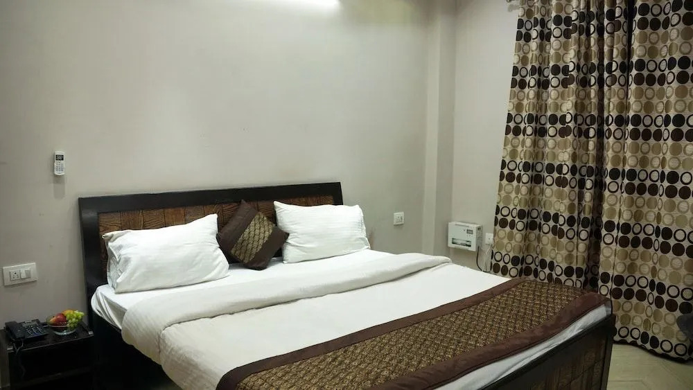 Maxfort Hospital Apartment