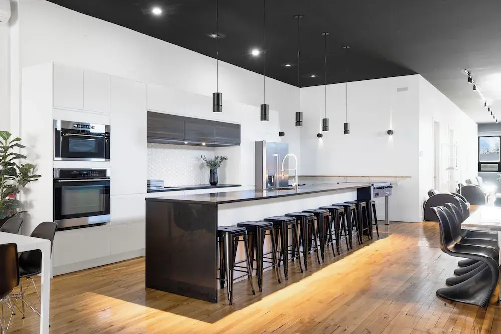 LiV MTL Plaza Grand Luxe Penthouse Near Downtown Montreal