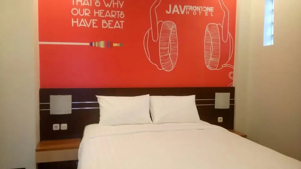 Hotel JAV Front One