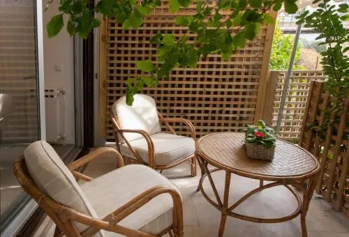 Homz Studios Faliro