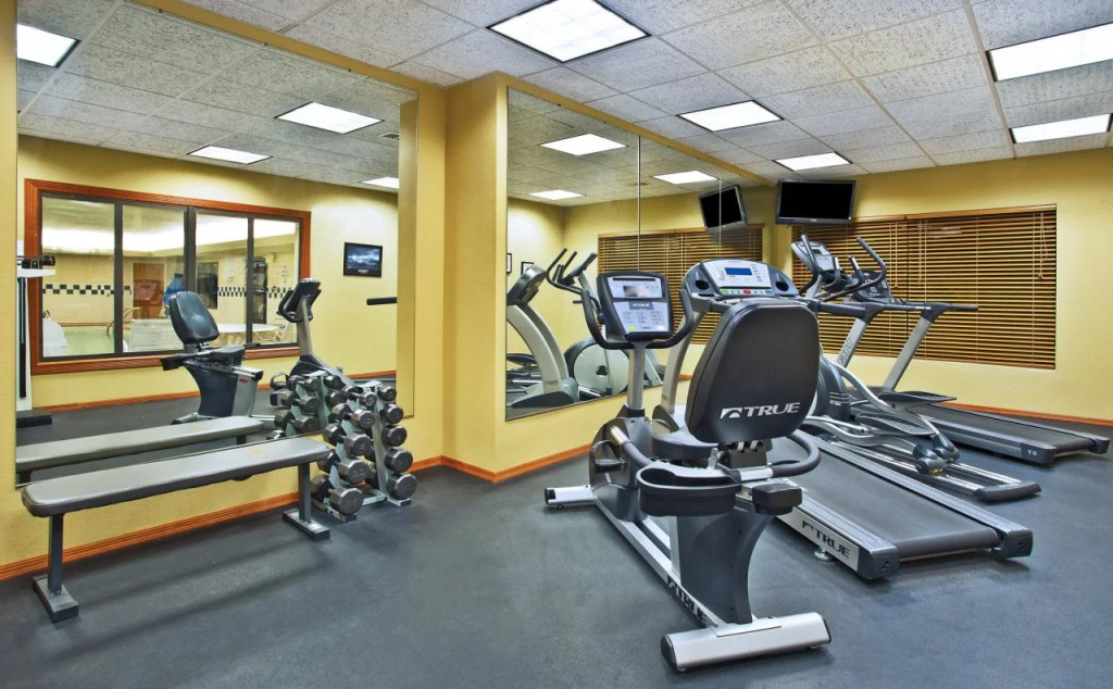 Holiday Inn Express Hotel & Suites East Lansing by IHG