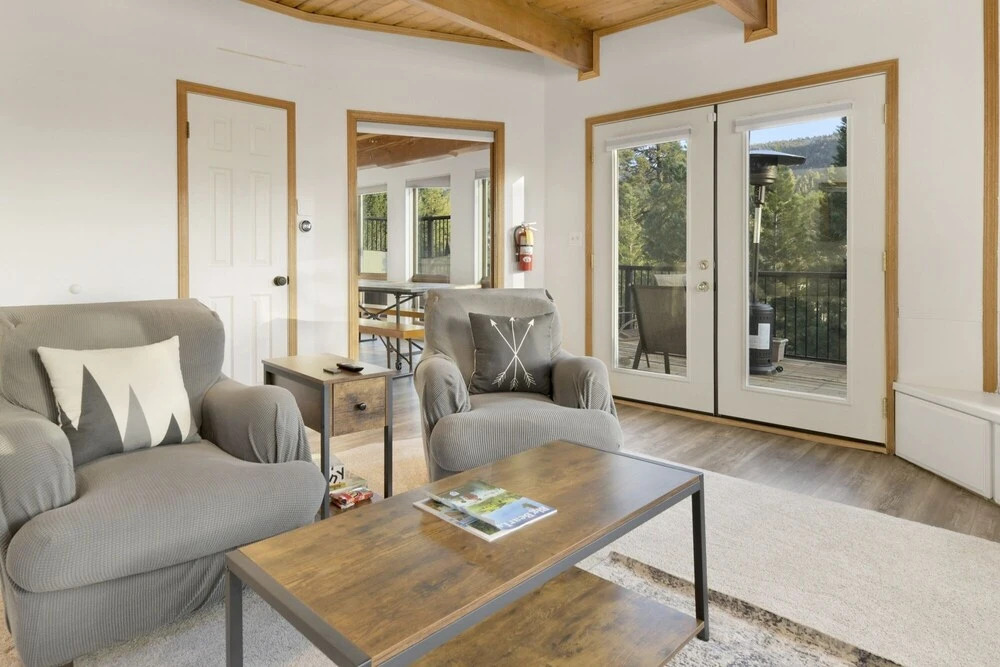 2212-canyon Crest Castle 4 Bedroom Home by Redawning