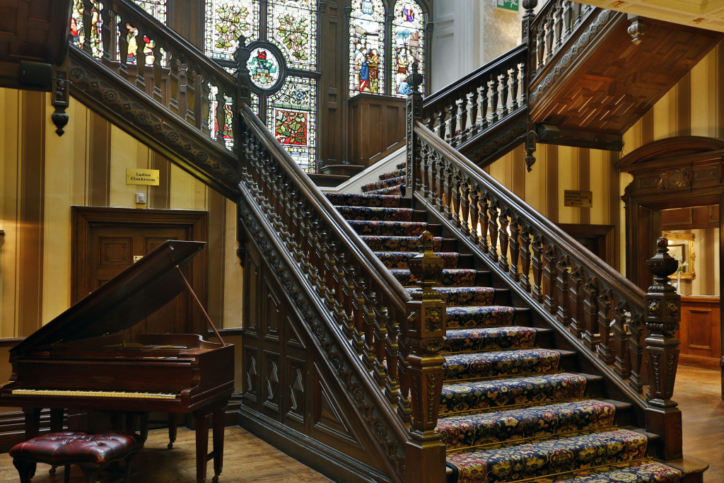 The Oaks Hotel