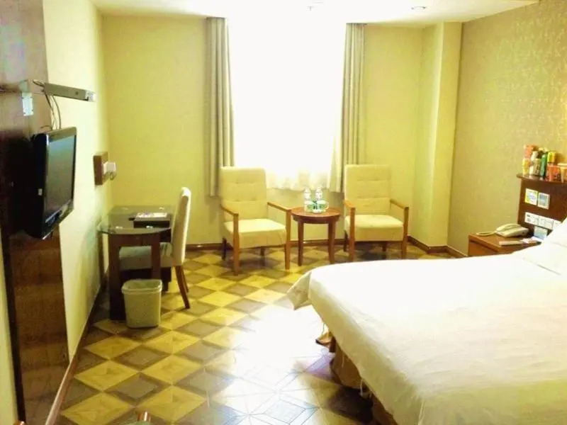 Greentree Inn Rizhao Railway Station Express Hotel