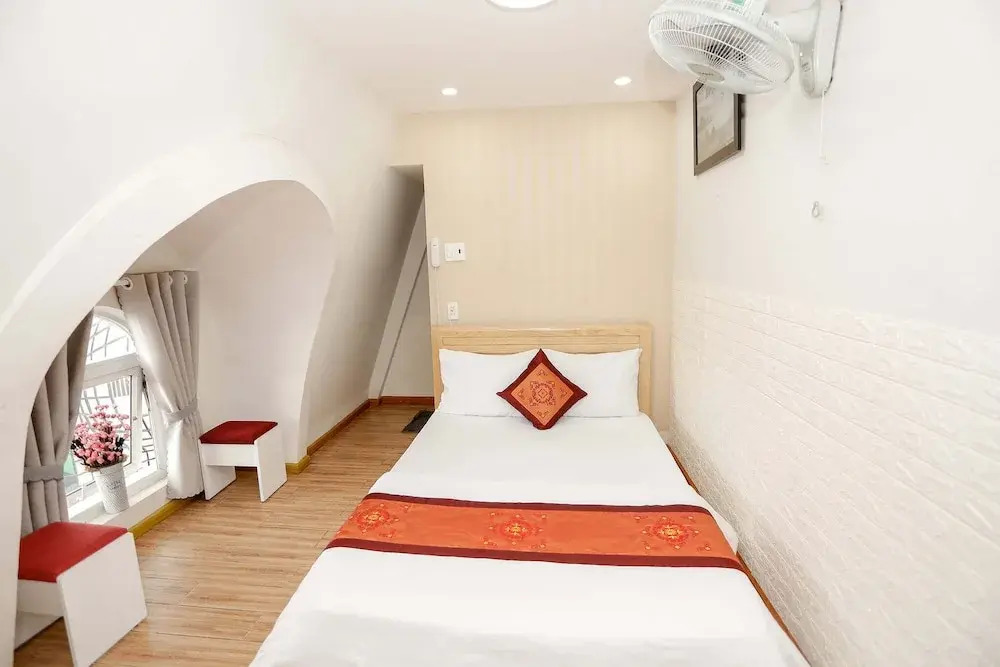 Cỏ Hồng Hotel DL - by BAY LUXURY