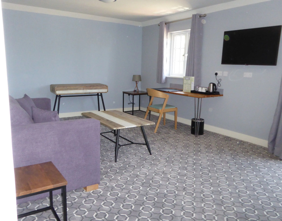 rooms@73