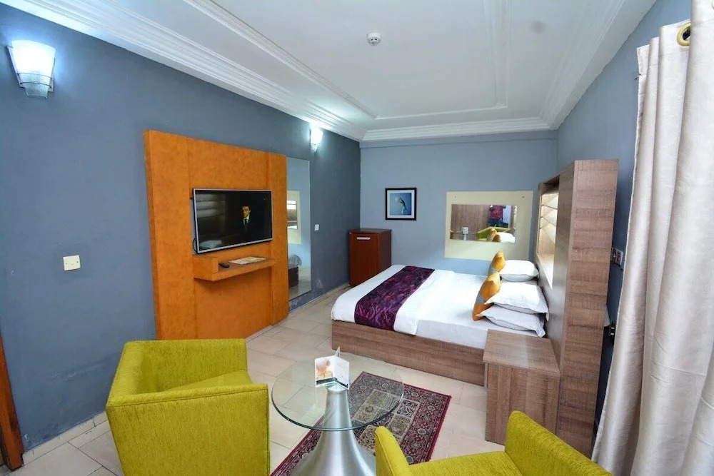 Signatious Hotels & Suites Lagos