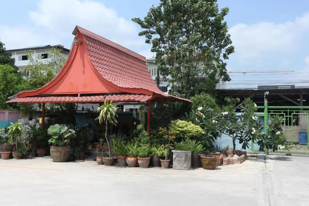 Pa Chalermchai Guesthouse