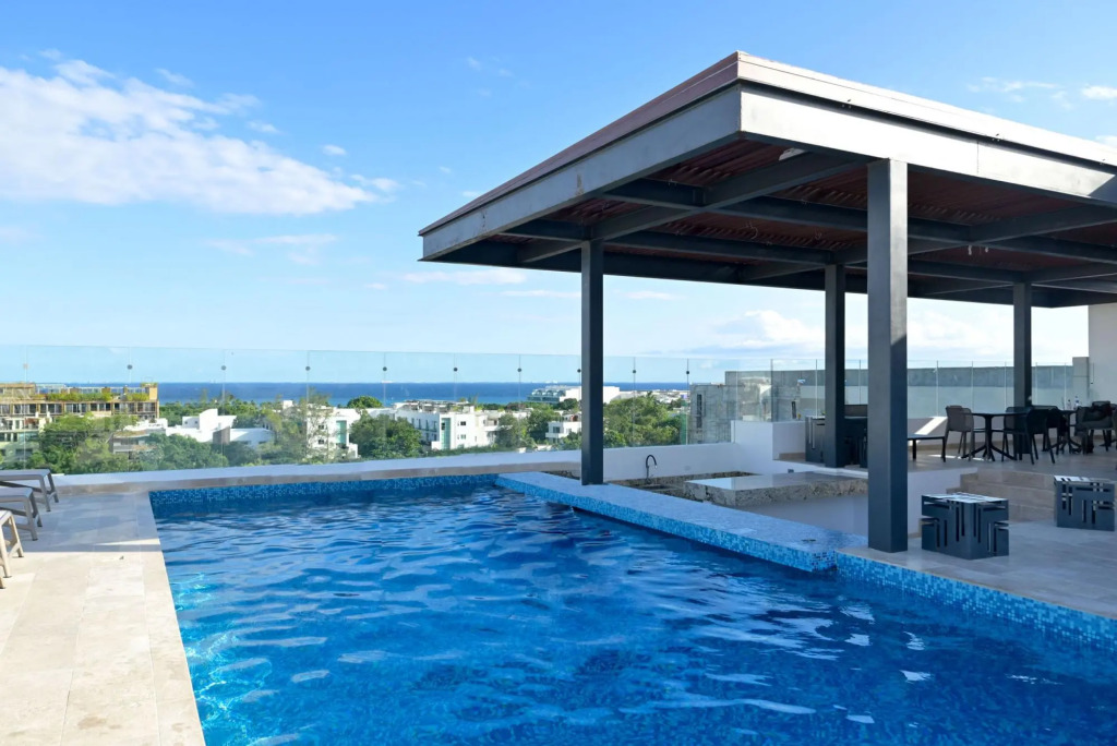 Brand New Lovely 1BR Apartment | PDC | Rooftop Pool, Gym & Pool Table | Nice Amenities