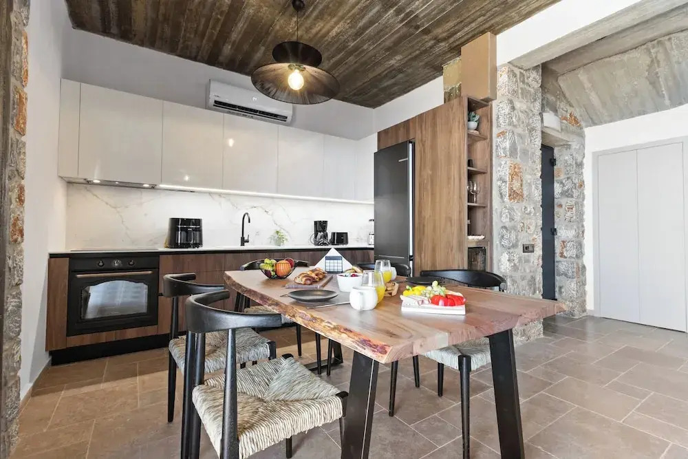Petres Luxury Villas with heated private pool