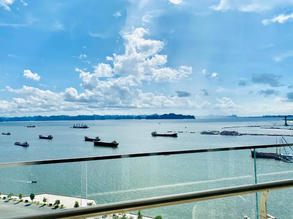 Sapphire Ha Long Luxury Apartment 1108