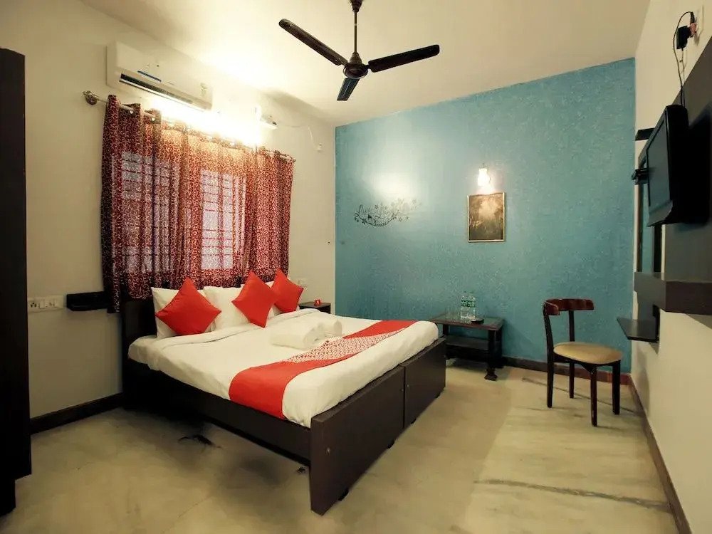 OYO 12162 New S K Regency