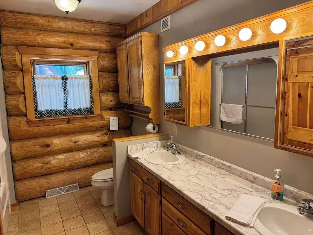 Katherine Lake Lodge
