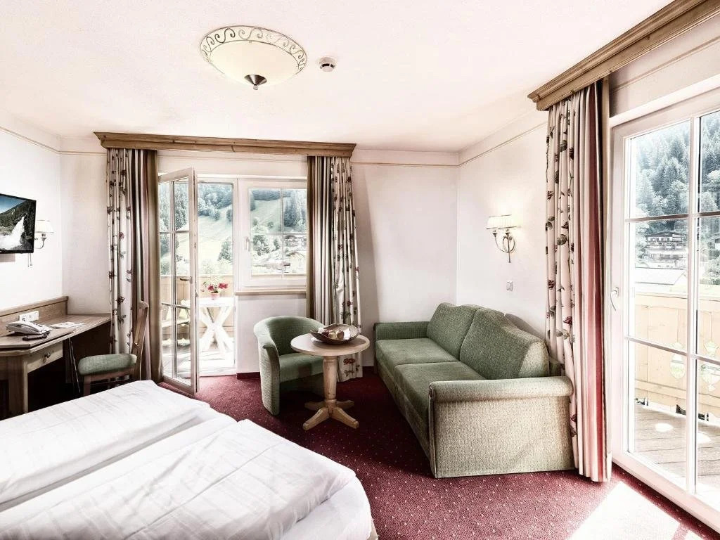 Hotel Bergzeit