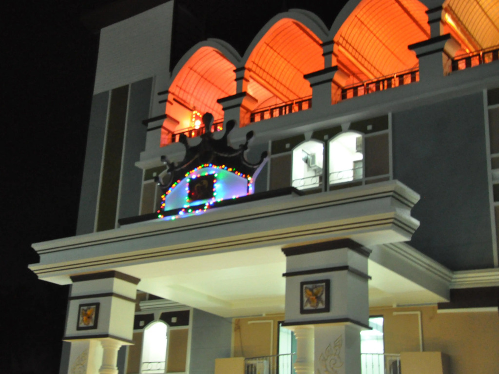 Queen Palace Hotel