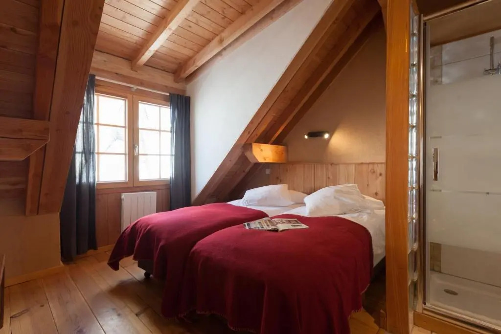 Chalet,14 p, 230m2,sauna,billard,source