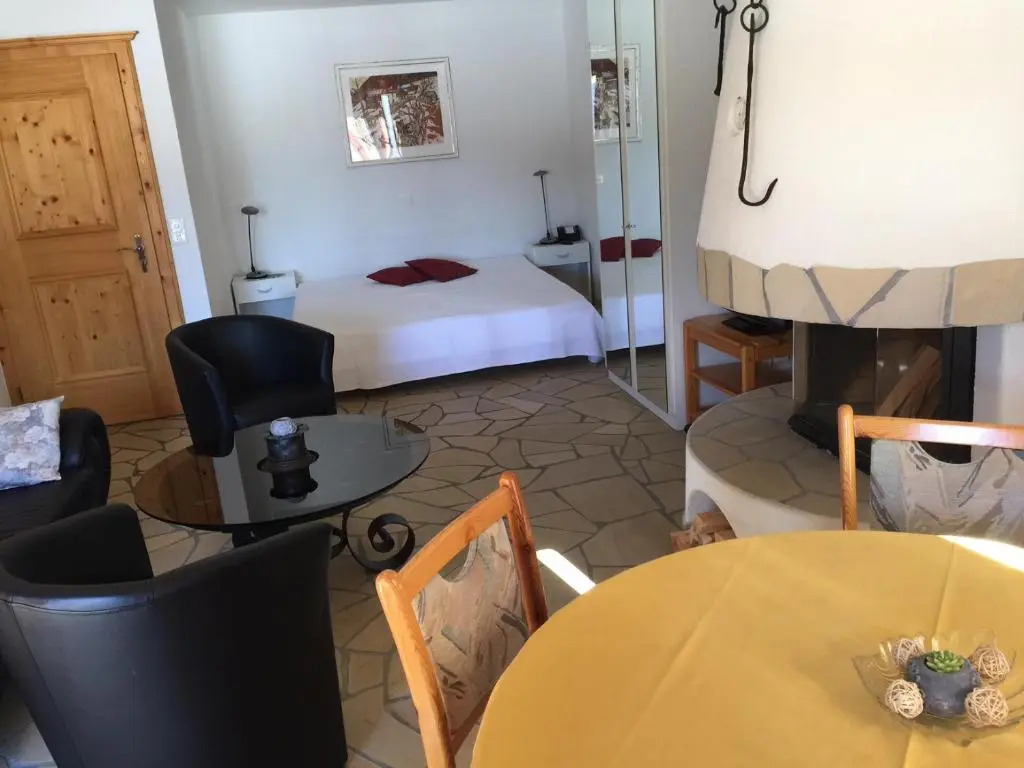 2-Zimmer Ferienwohnung Bünda