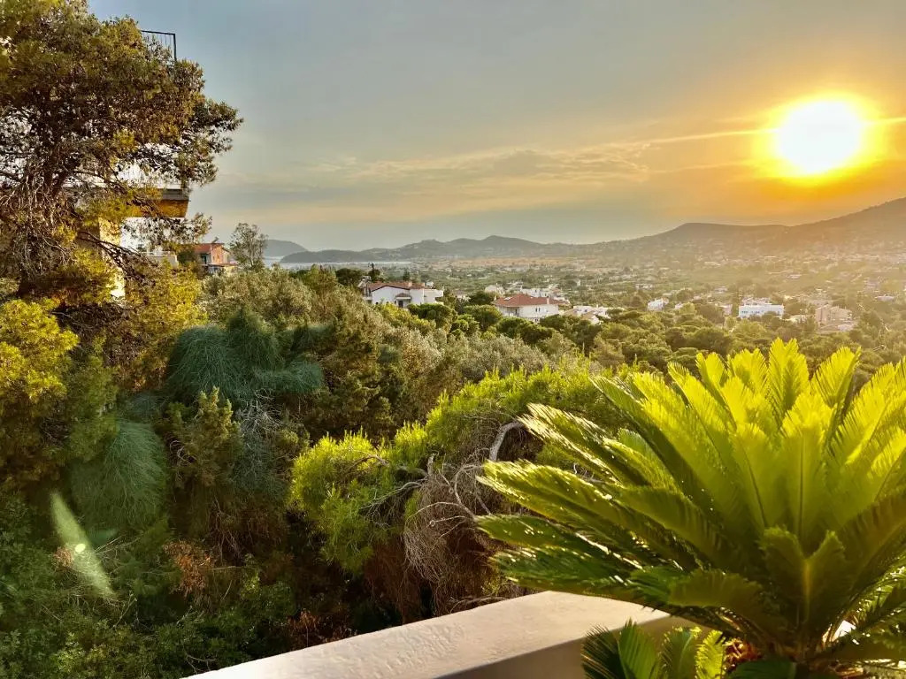 Serenity Holiday Home with self contained apartment and private pool