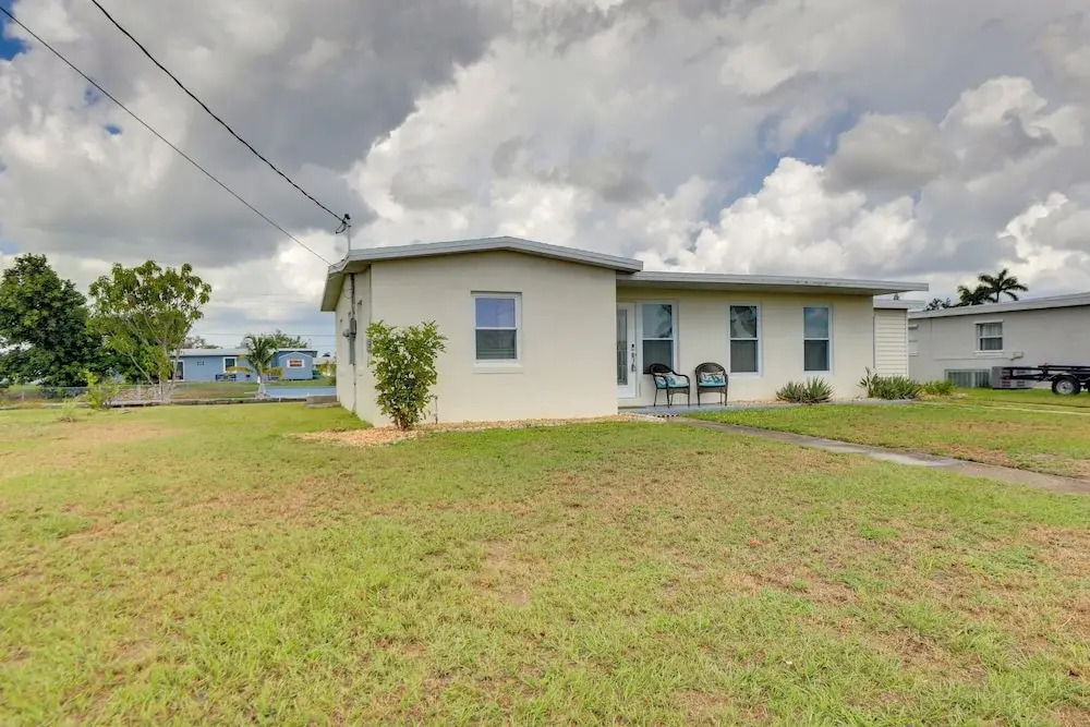 Pet-friendly Port Charlotte Home w/ Canal Access!