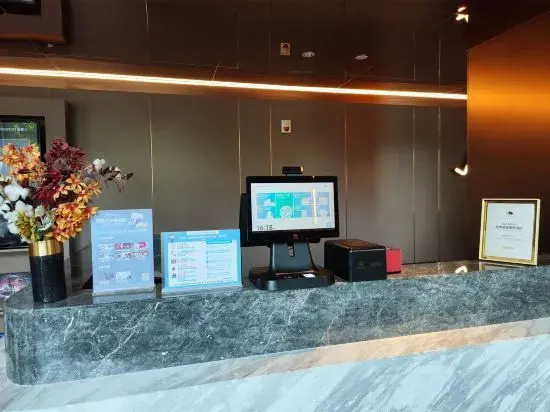 Home Inn Select Hotel (Gaoqiao South Metro Station, Gaoqiao Market, Changsha)
