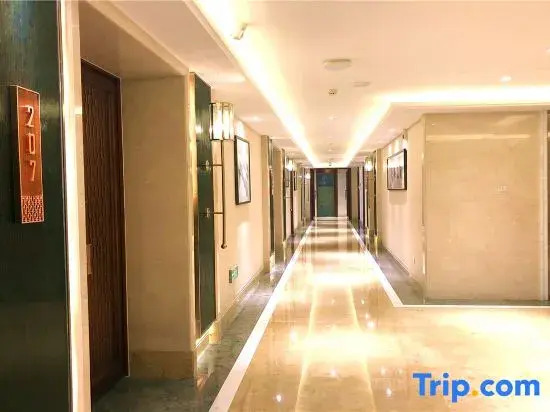 Urumqi Hongshunchang Hotel (Railway Bureau Beijing Road Huijia Times Store)