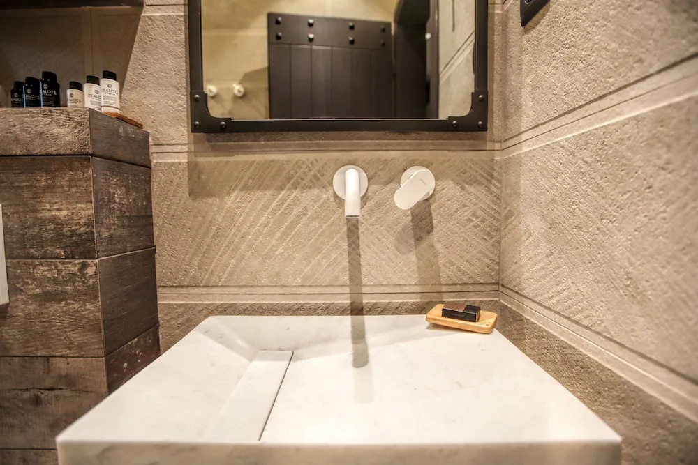 Meteora Heaven and Earth premium suites