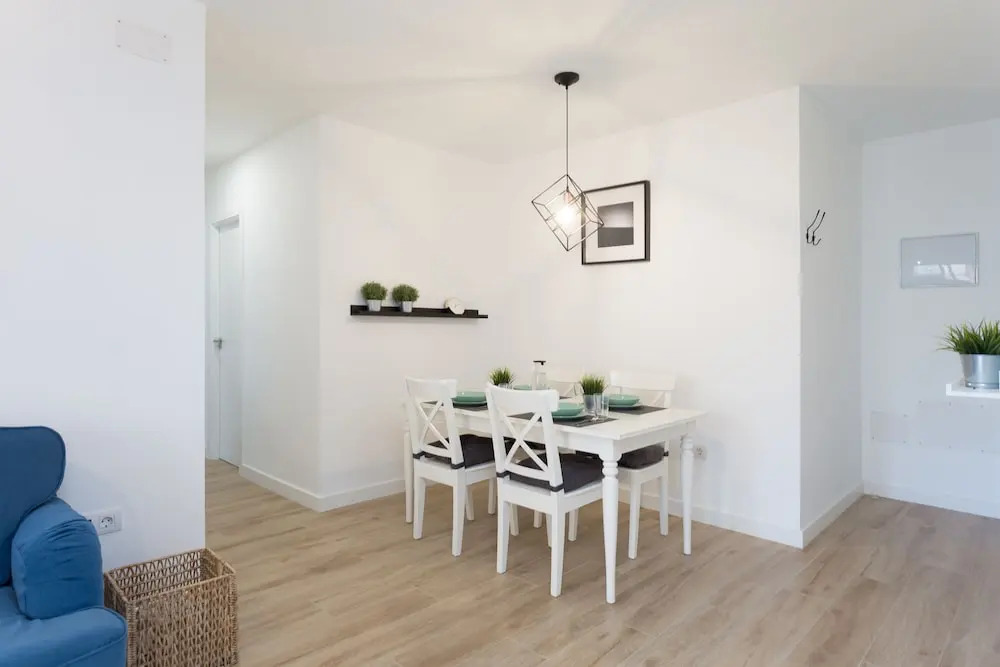 HomeLike Moderm Center Apartment