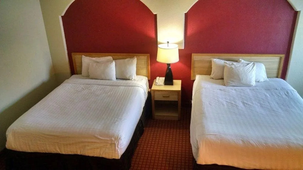 Valley West Inn