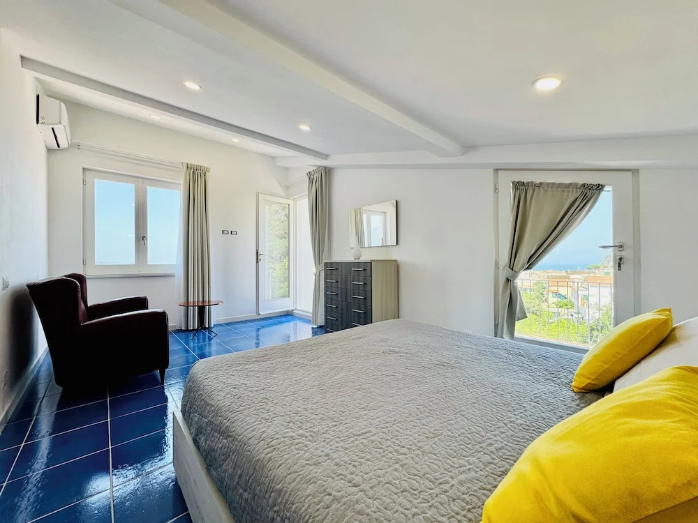 YourHome - La Famiglia Apartment