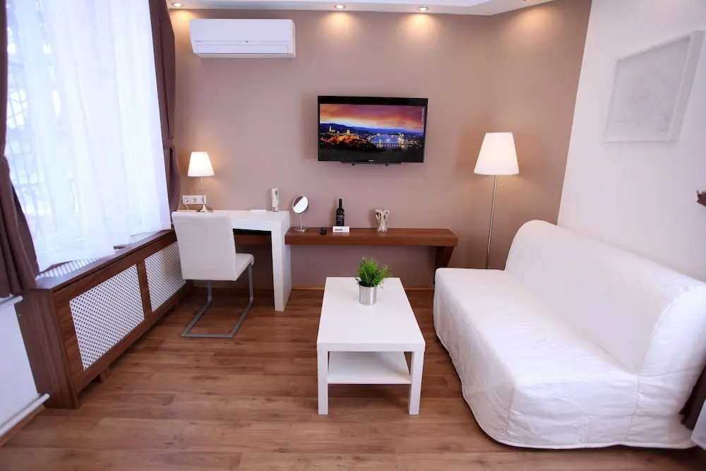 Dfive Apartments - Szervita
