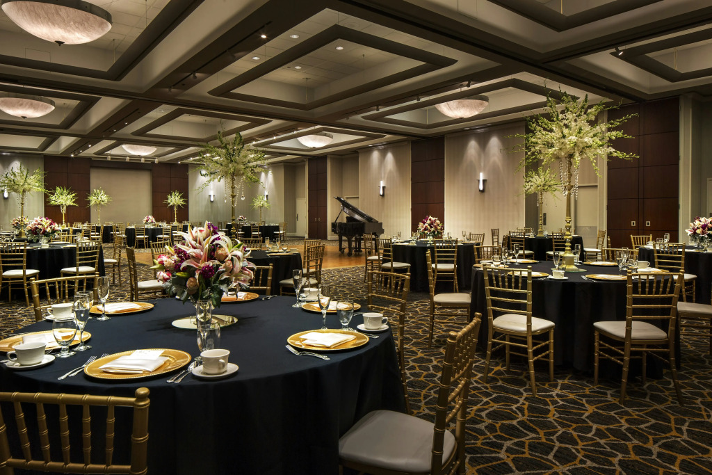 DoubleTree by Hilton Newark-Fremont