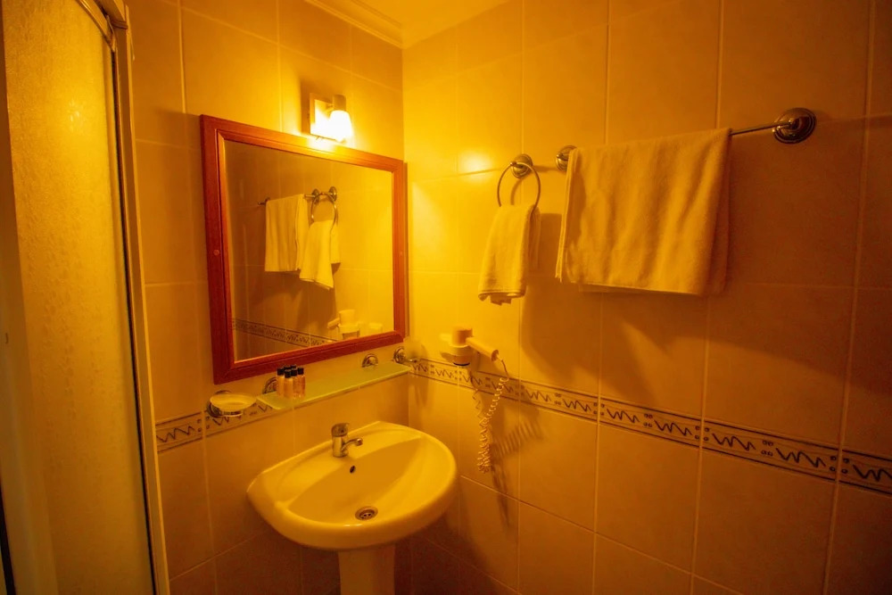 Celeste Hotel