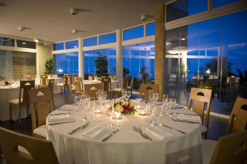 Hotel Villaggio Cala Corvino