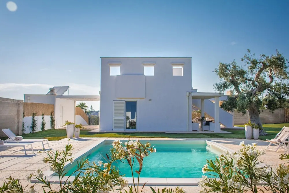 TD Villa Patrizia Pool Alfresco Kitchen