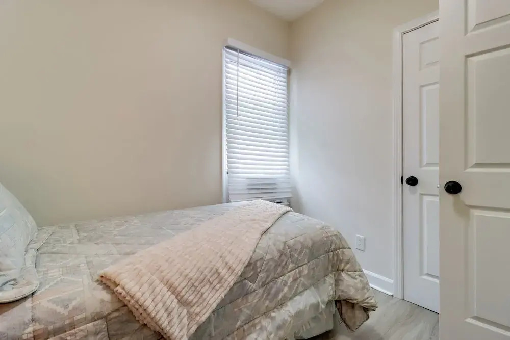 Modern Updates & Great Location! Detroit Duplex