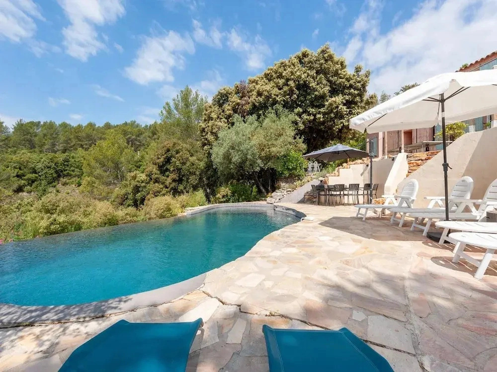 Quiet Vacation Home With Private Pool