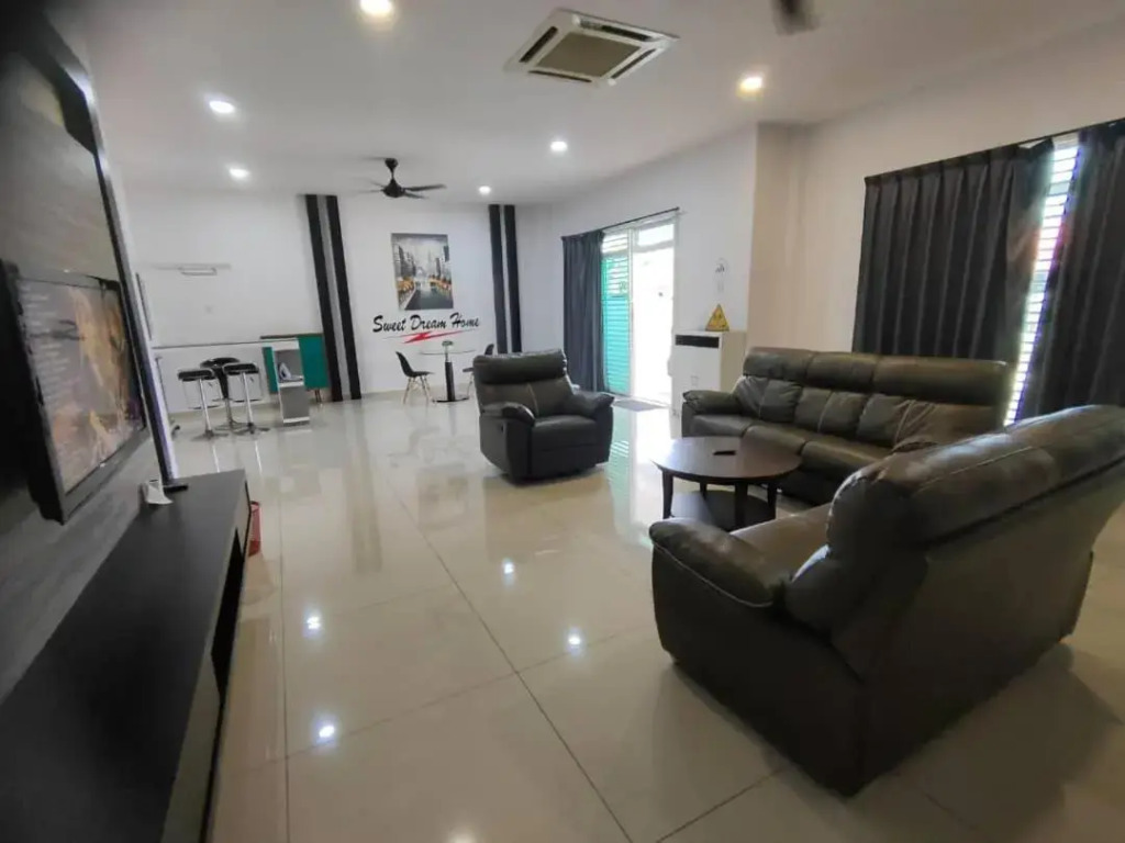 SWEET DREAM HOME 20PAX 3-Storey 5R5B SITIAWAN