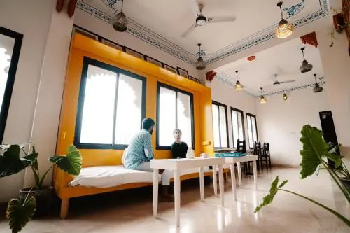 Lake Paradise Hotel