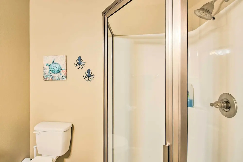 Balcony & Boat Slip: Lakefront Unit in Hot Springs