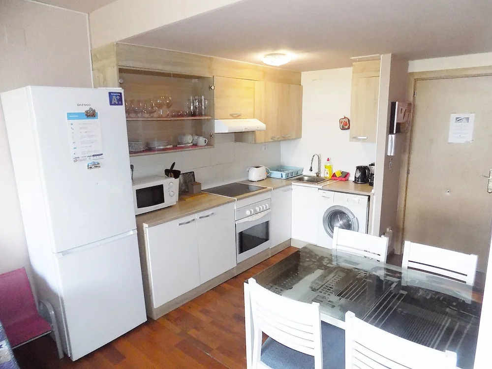 Apartsalou Lea
