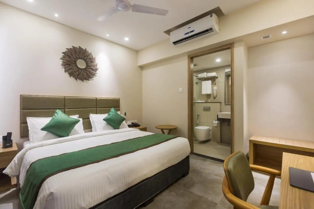 Floressa Randa Business Hotel