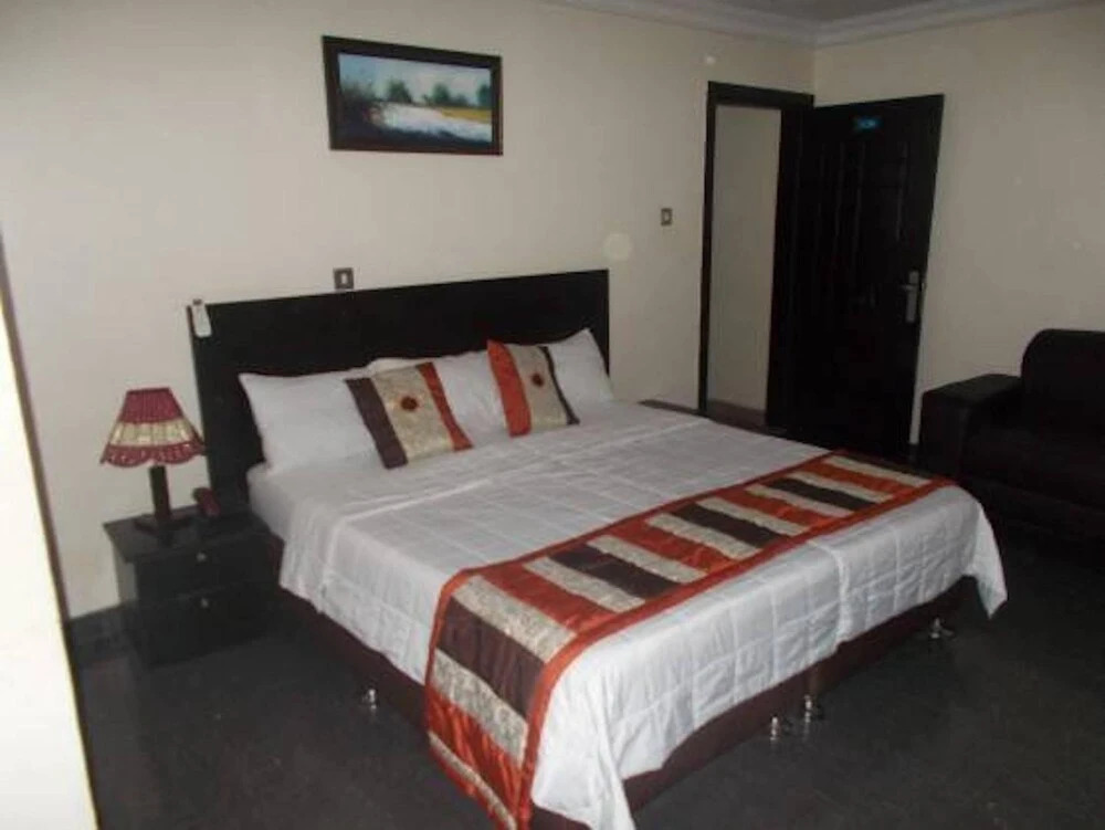 Foramot Suite