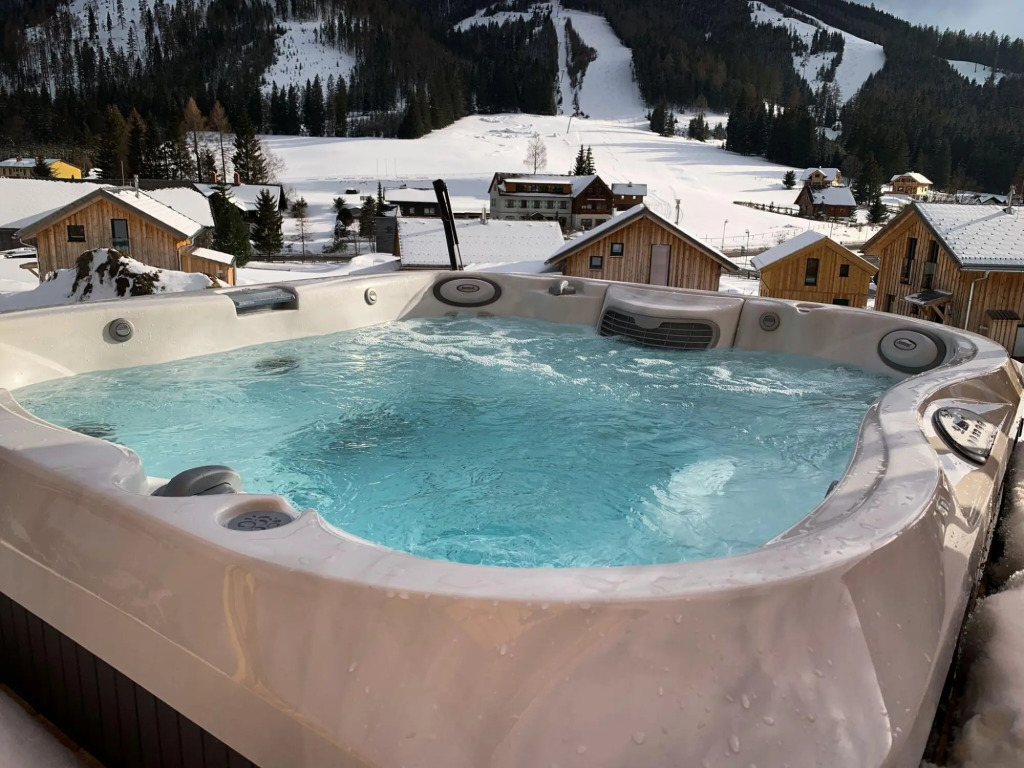 Deluxe Holiday Home in Hohentauern with Hot Tub