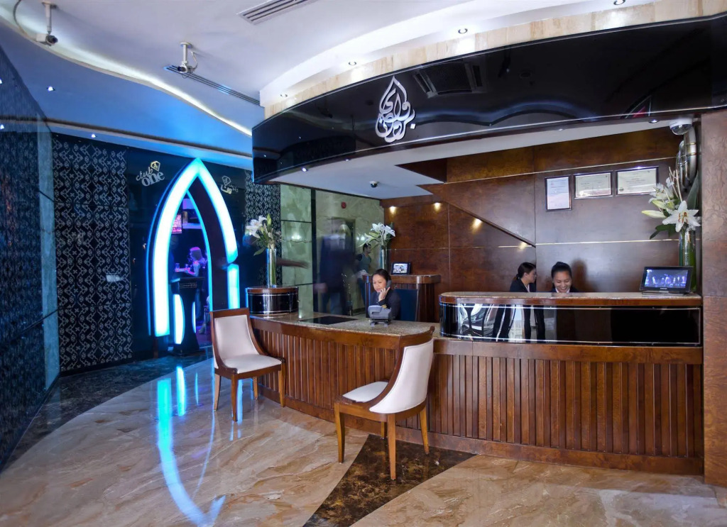 Broadway Hotel