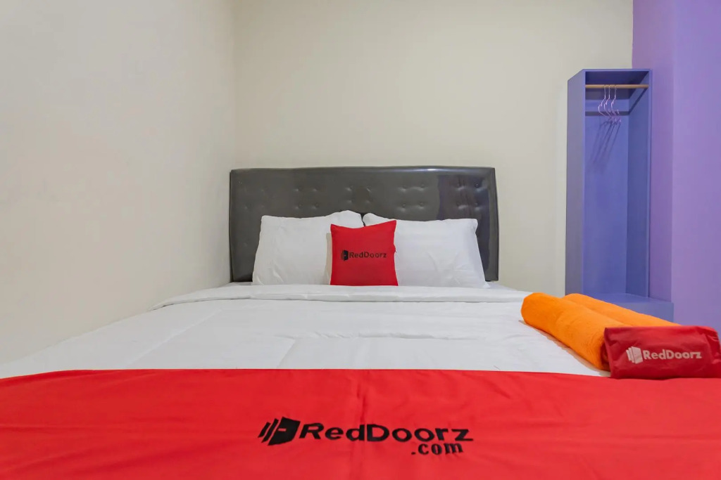 RedDoorz near Trans Studio Bandung 3