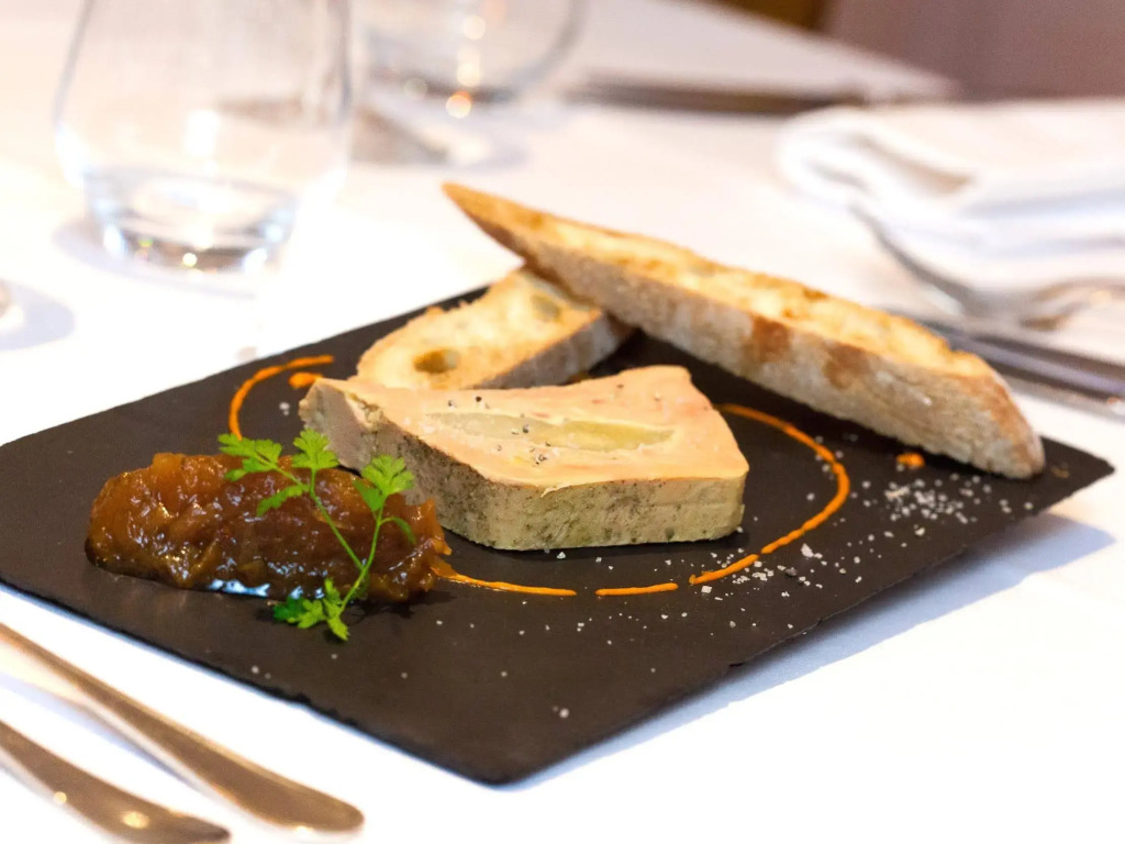 Logis Hotel Restaurant Le Commerce