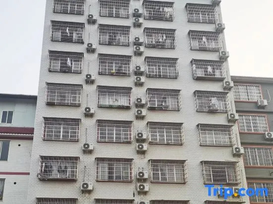 90 hotels