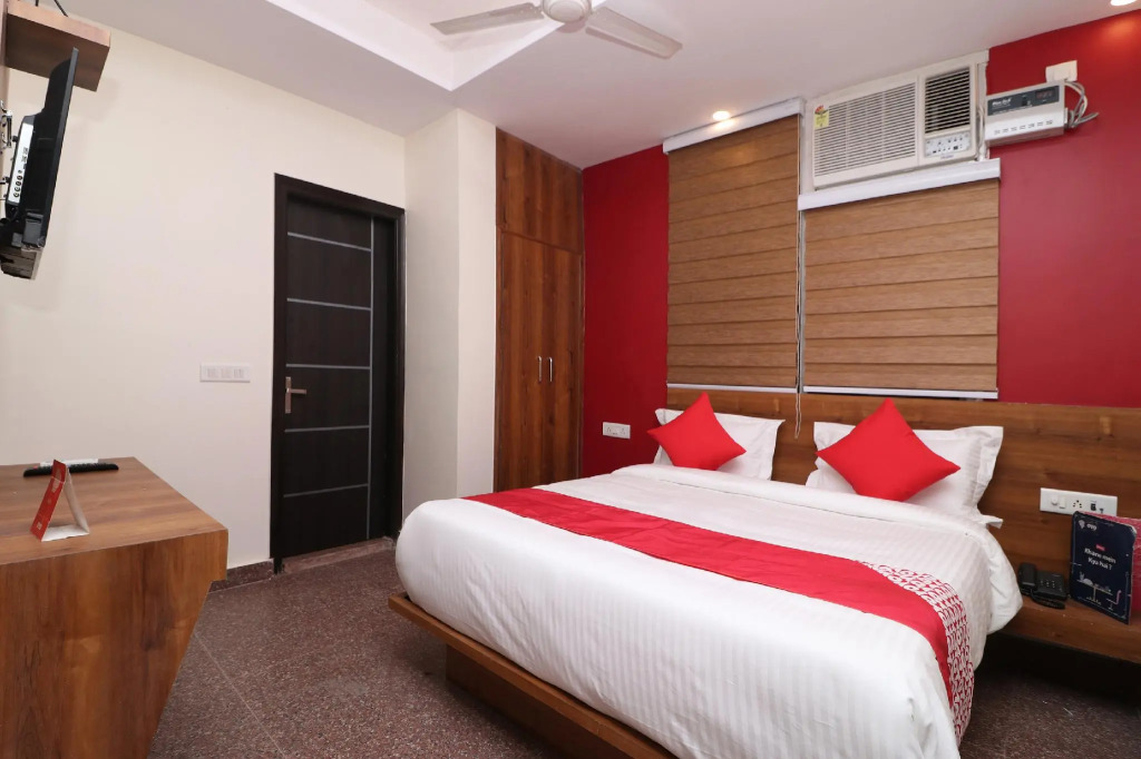 OYO 36848 Embellish Inn