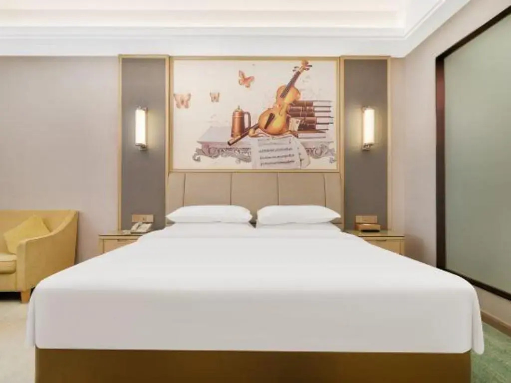 Vienna International Hotel (Chengdu Happy Valley, Dongzikou Metro Station)